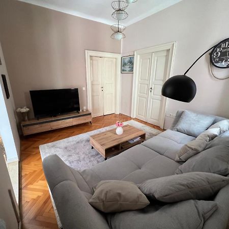Apartman Sandra Pola Esterno foto