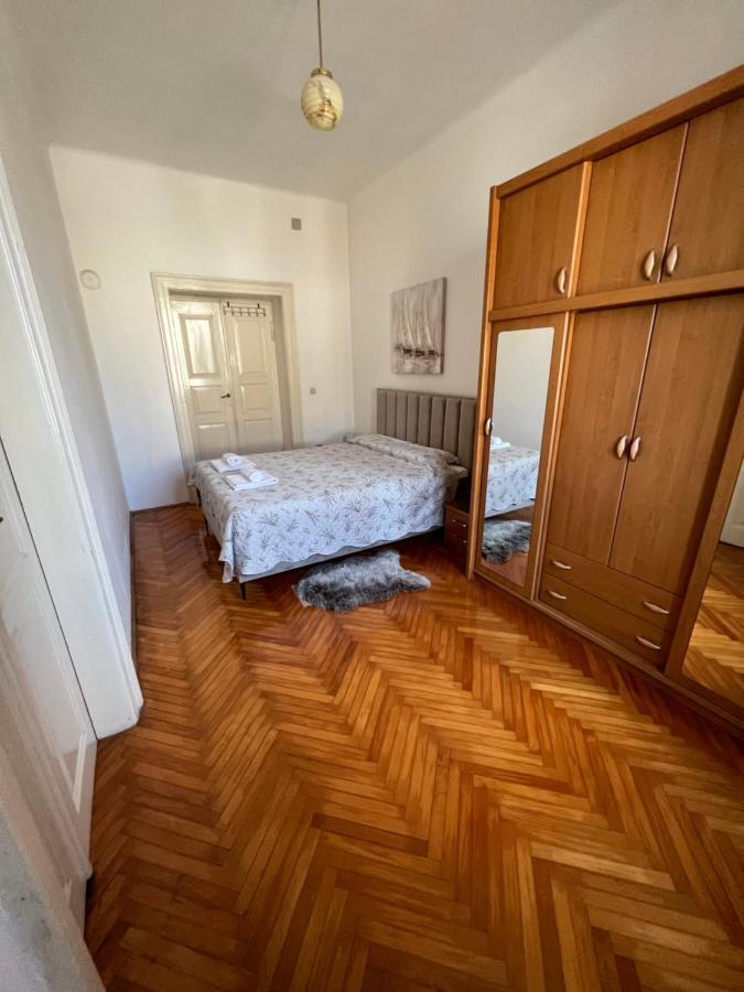 Apartman Sandra Pola Esterno foto