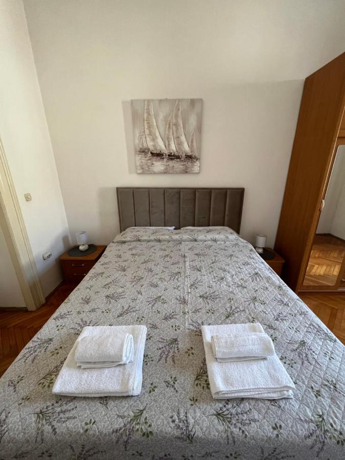 Apartman Sandra Pola Esterno foto